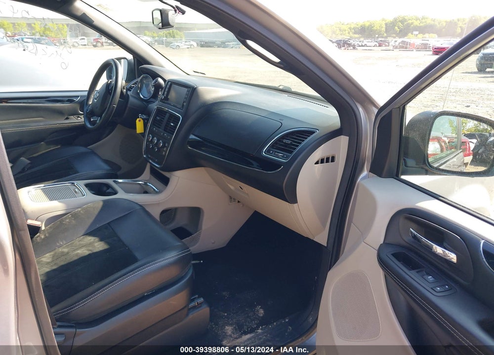 2018 DODGE GRAND CARAVAN SXT VIN: 2C4RDGCG6JR214639