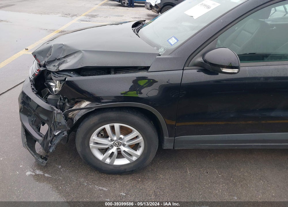 2016 VOLKSWAGEN TIGUAN S VIN: WVGBV7AX6GW567685