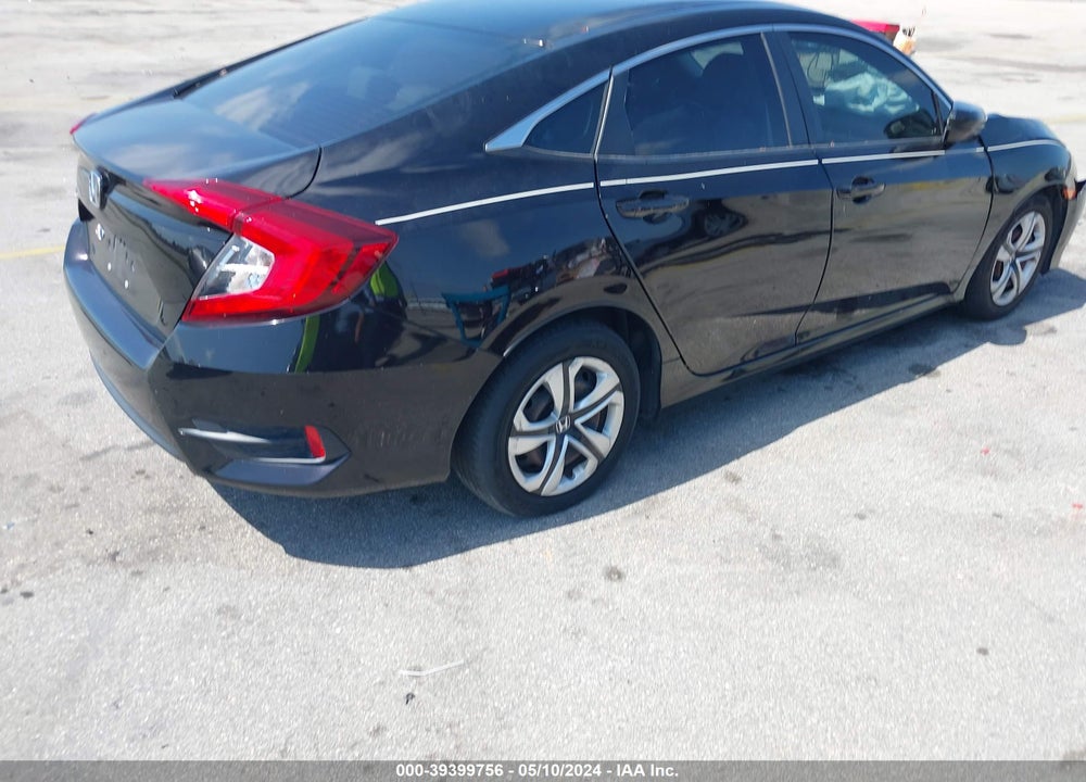2018 HONDA CIVIC LX VIN: 19XFC2F50JE018829