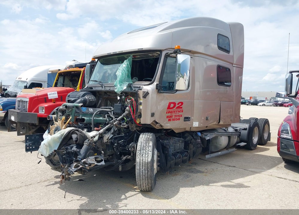 2015 VOLVO VN VNL VIN: 4V4NC9EH0FN181472