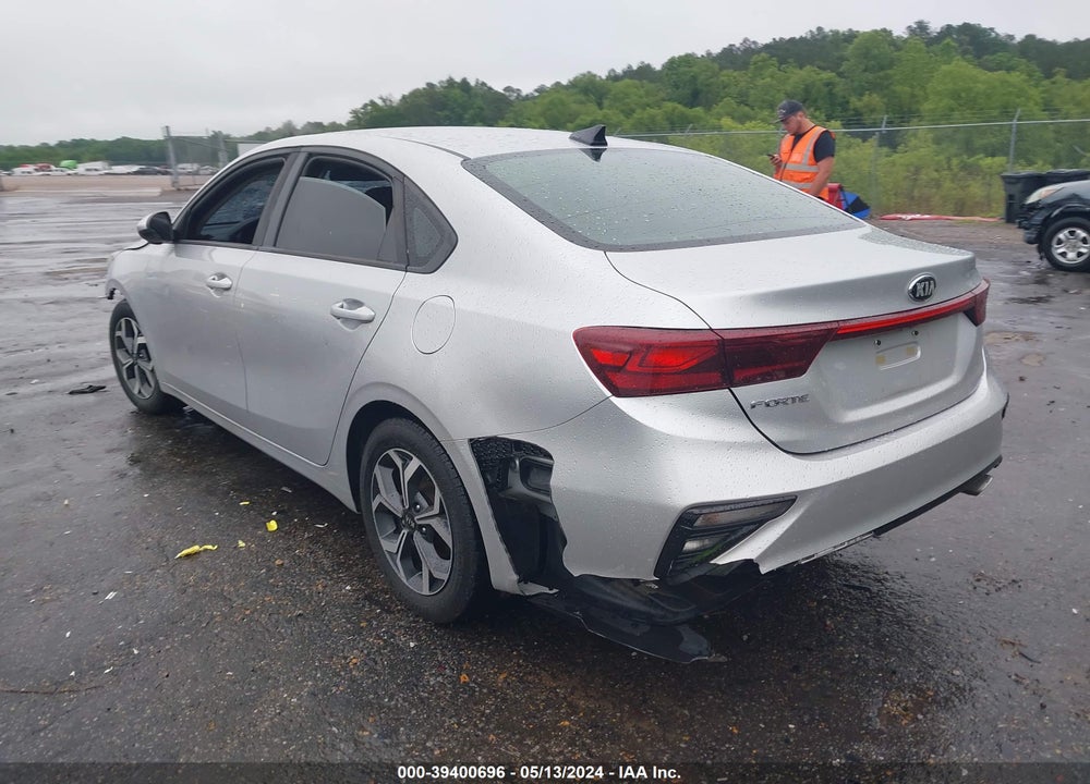 2019 KIA FORTE LXS VIN: 3KPF24AD2KE031886