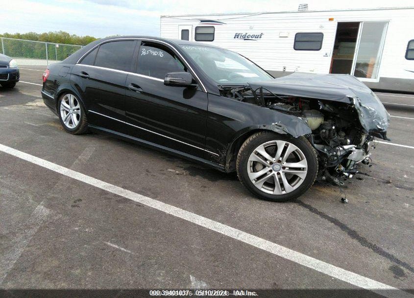 2010 MERCEDES-BENZ E 550 4MATIC VIN: WDDHF9AB7AA077942