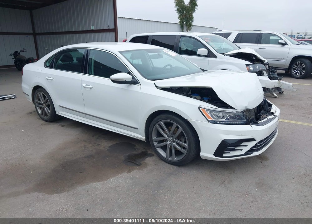 2016 VOLKSWAGEN PASSAT 1.8T R-LINE VIN: 1VWAT7A32GC045444