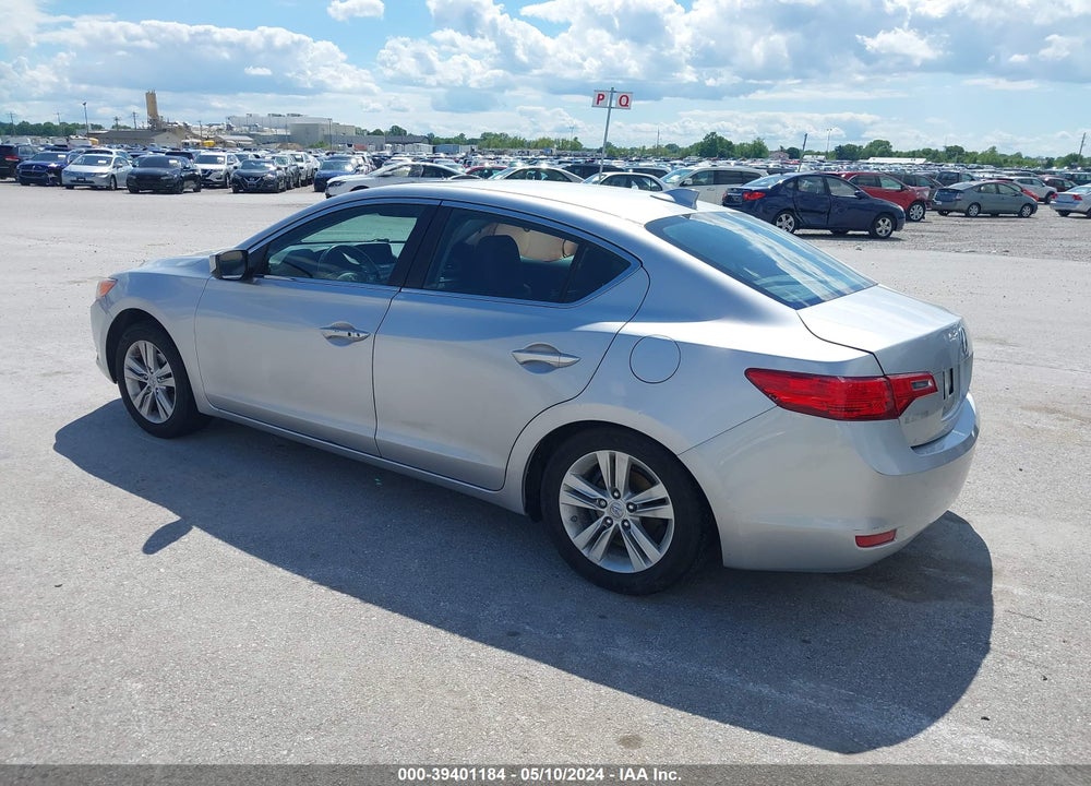 2013 ACURA ILX 2.0L VIN: 19VDE1F3XDE001737