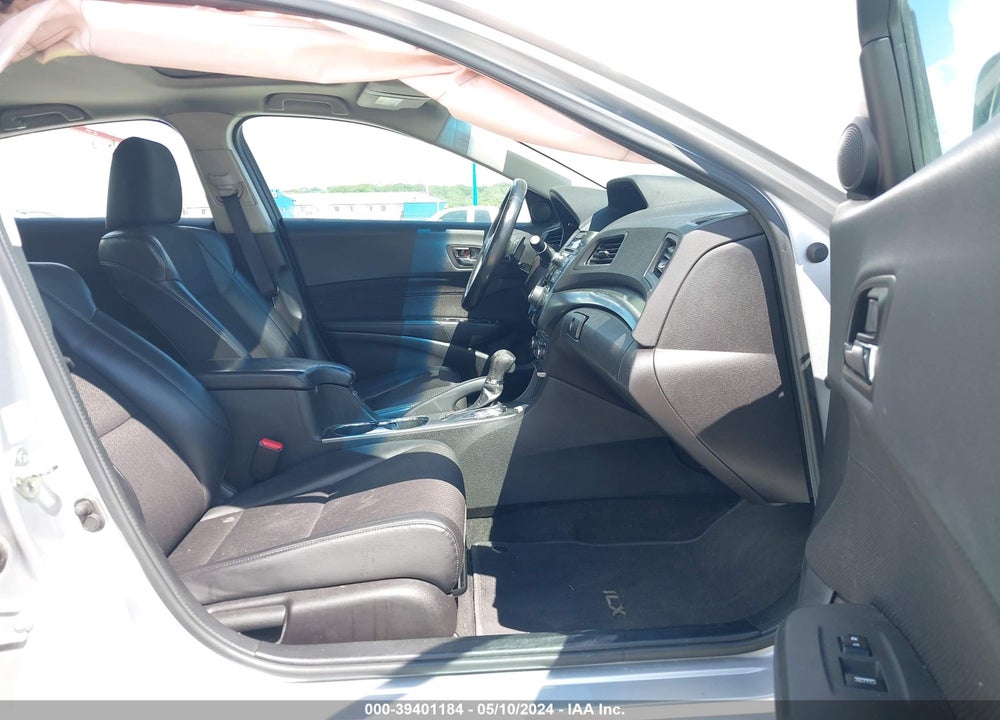 2013 ACURA ILX 2.0L VIN: 19VDE1F3XDE001737