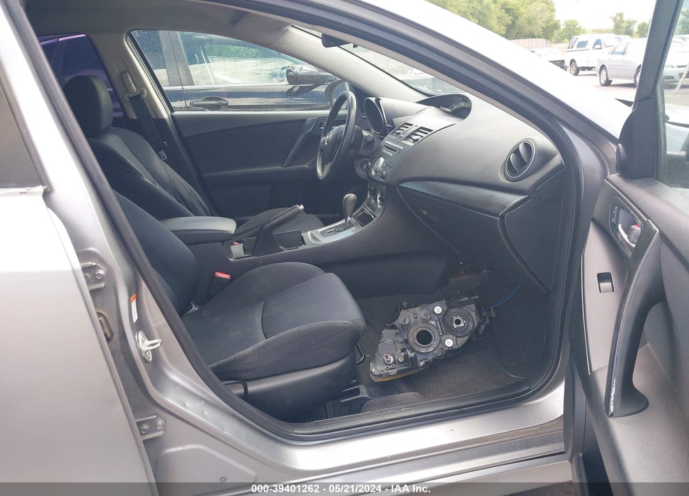 2011 MAZDA 3 S SPORT VIN: JM1BL1K56B1383874