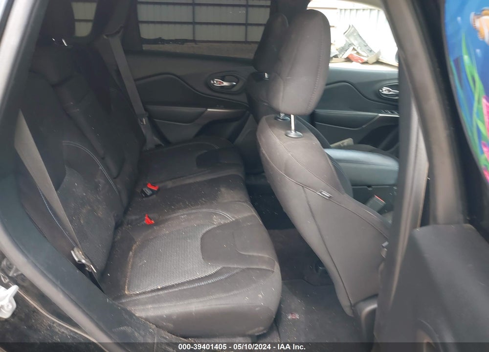 2019 JEEP CHEROKEE LATITUDE FWD VIN: 1C4PJLCB6KD248906