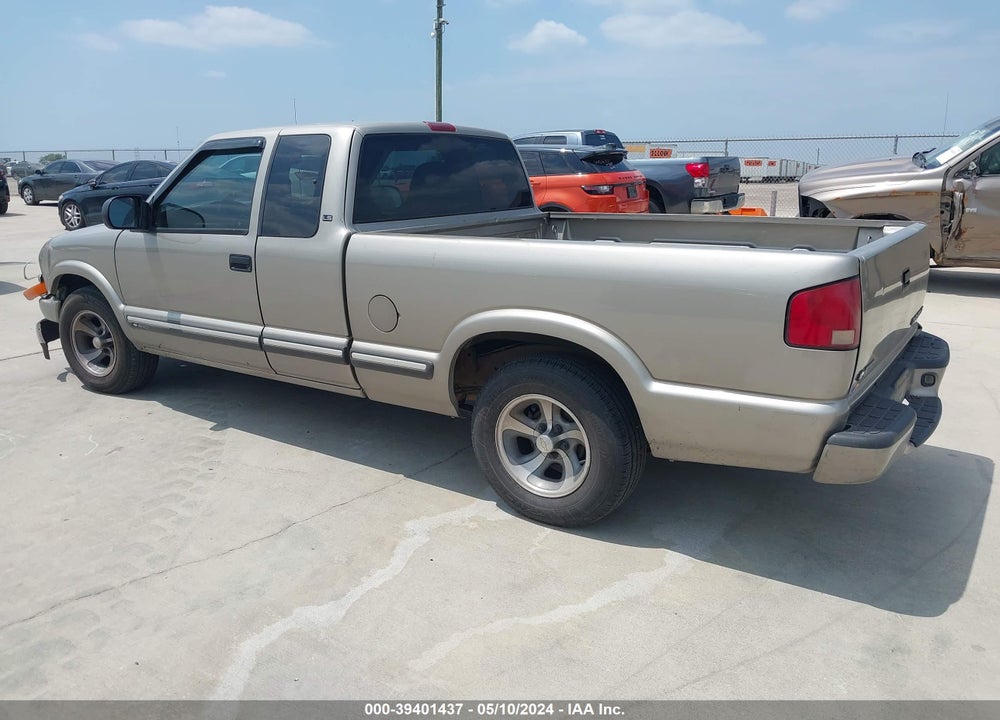 2000 CHEVROLET S-10 LS VIN: 1GCCS19W6Y8296272