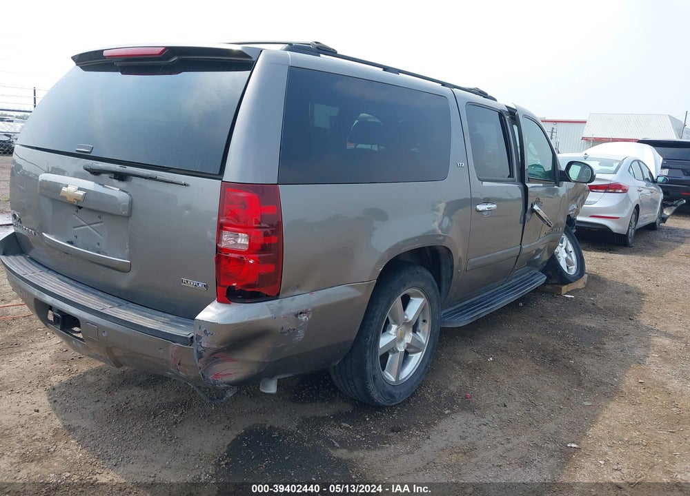 2008 CHEVROLET SUBURBAN 1500 LTZ VIN: 3GNFC16088G300589