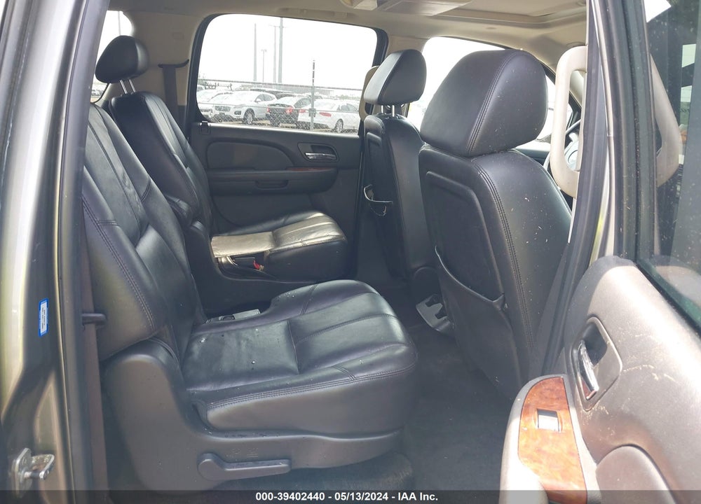 2008 CHEVROLET SUBURBAN 1500 LTZ VIN: 3GNFC16088G300589