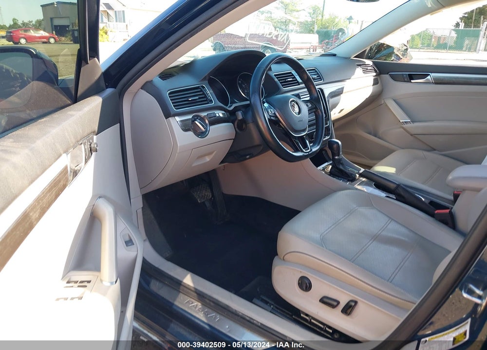 2018 VOLKSWAGEN PASSAT 2.0T SE VIN: 1VWBA7A36JC011119