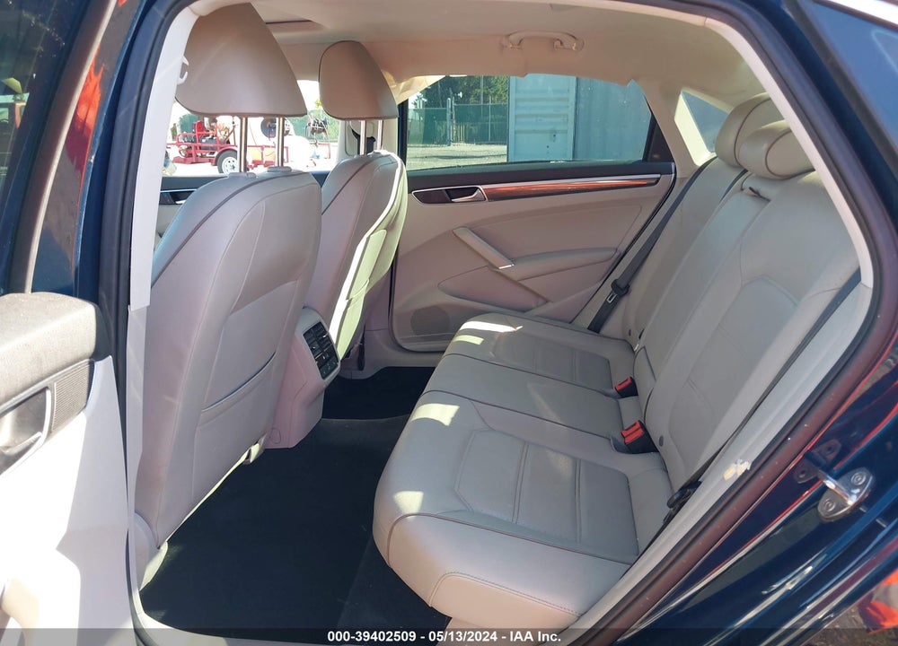 2018 VOLKSWAGEN PASSAT 2.0T SE VIN: 1VWBA7A36JC011119