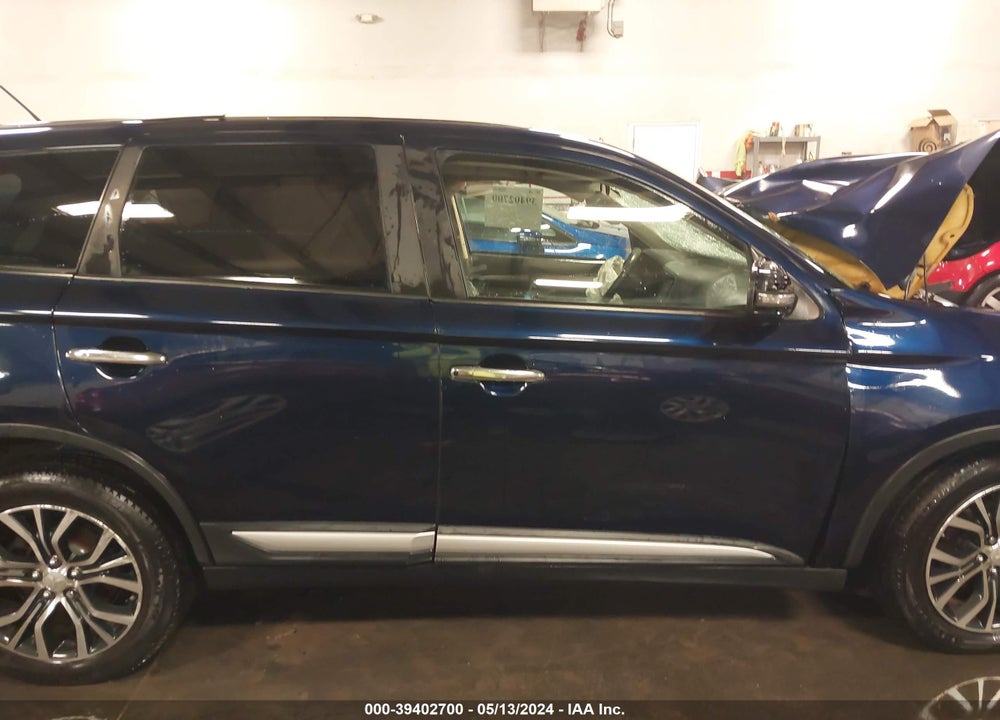 2016 MITSUBISHI OUTLANDER SE VIN: JA4AD3A38GZ051863