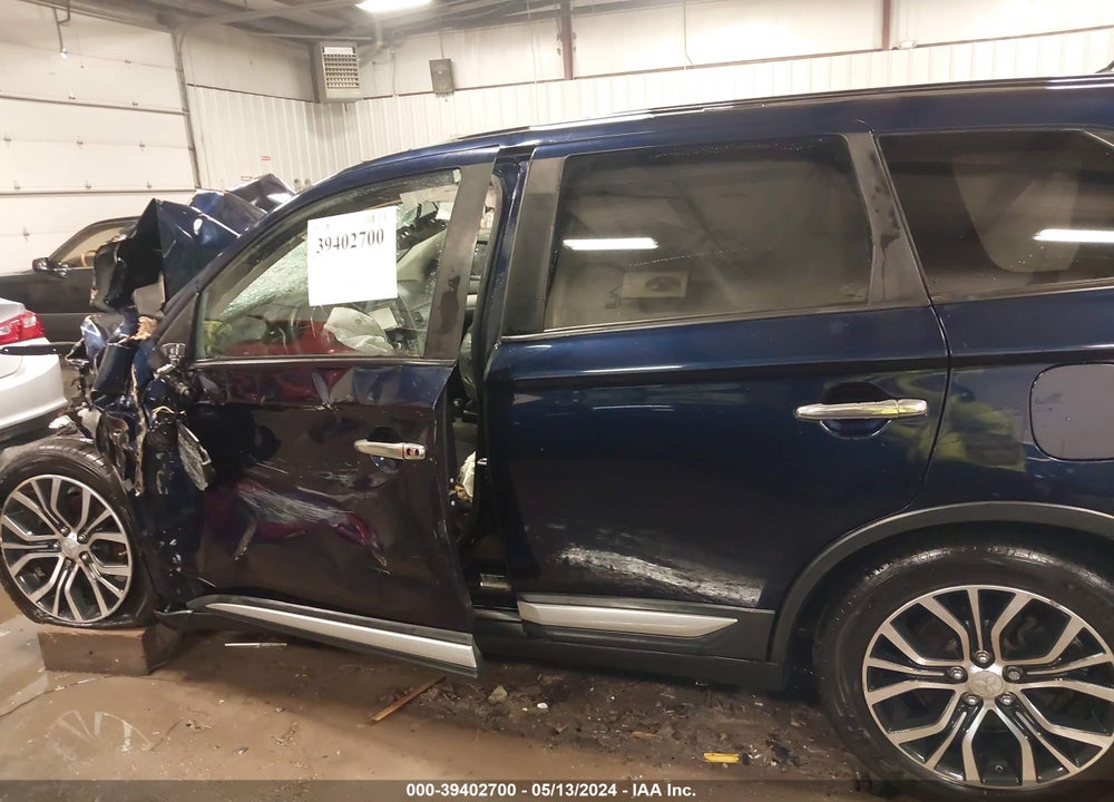 2016 MITSUBISHI OUTLANDER SE VIN: JA4AD3A38GZ051863