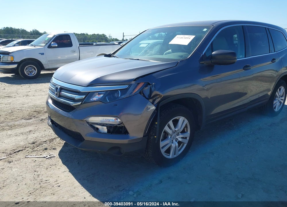 2018 HONDA PILOT LX VIN: 5FNYF6H11JB029639