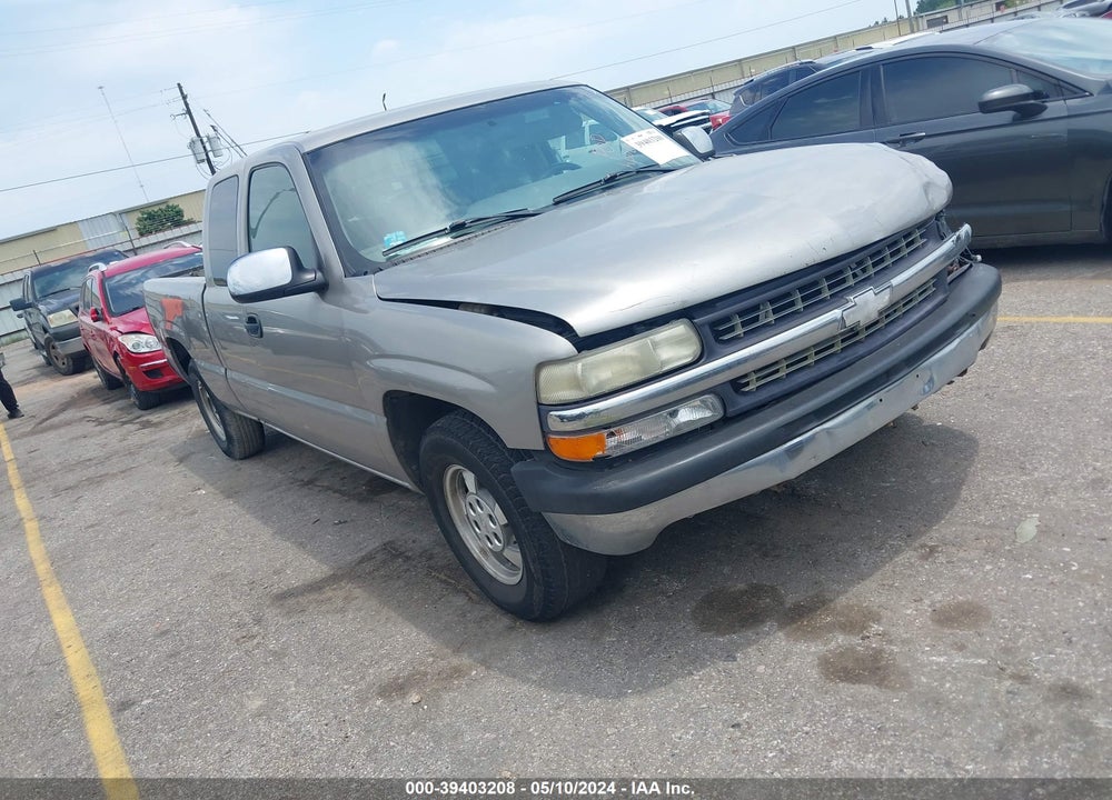 2000 CHEVROLET SILVERADO 1500 LS VIN: 2GCEC19V9Y1344752