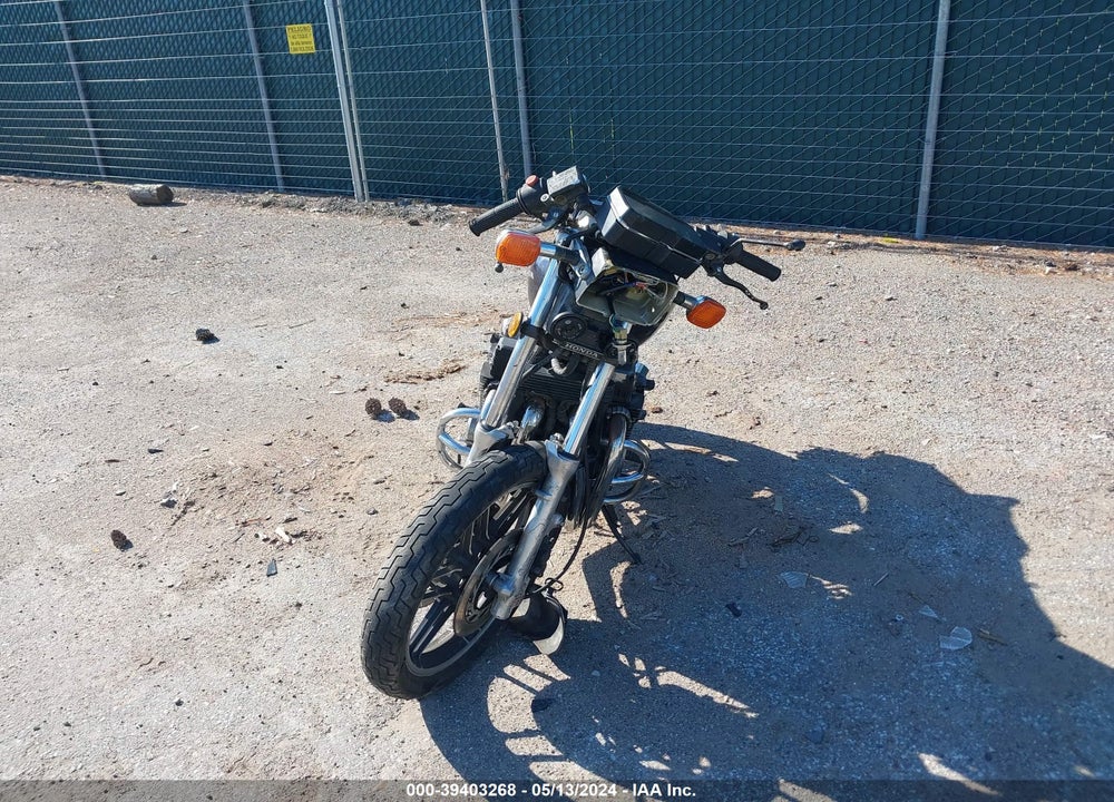 1983 HONDA CB650 SC VIN: JH2RC1300DM014924