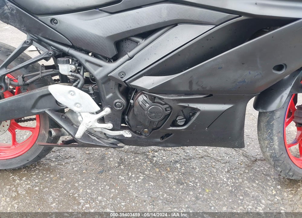 2022 YAMAHA YZFR3 A VIN: MH3RH18YXNK009110