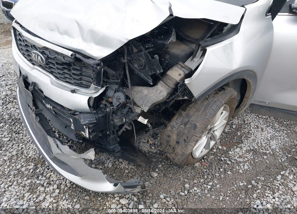 2019 KIA SORENTO 2.4L LX VIN: 5XYPGDA33KG509989