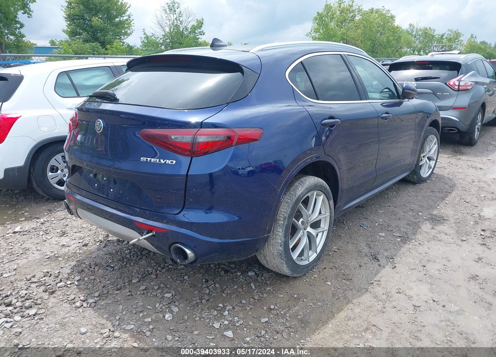 2021 ALFA ROMEO STELVIO TI AWD VIN: ZASPAKBN1M7D17452