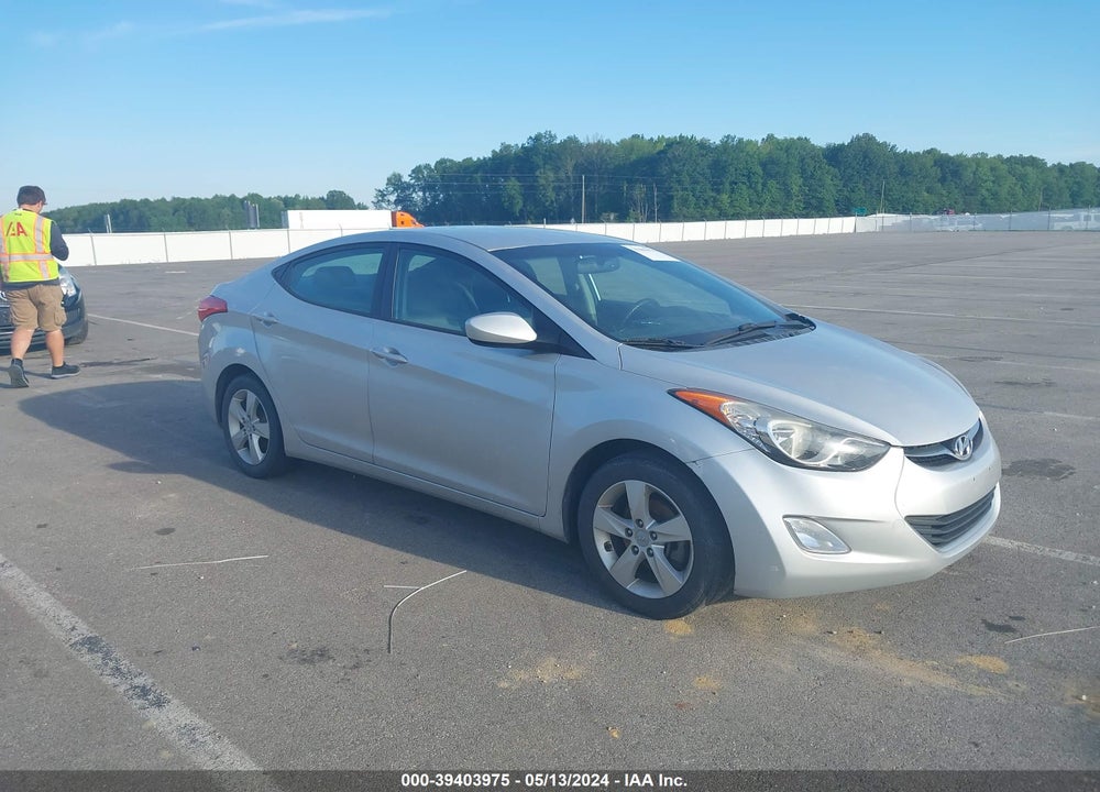 2013 HYUNDAI ELANTRA GLS VIN: KMHDH4AE8DU582404