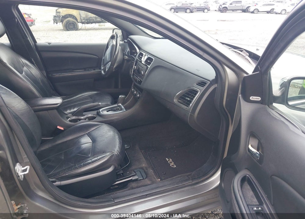 2013 CHRYSLER 200 LIMITED VIN: 1C3CCBCG1DN649537