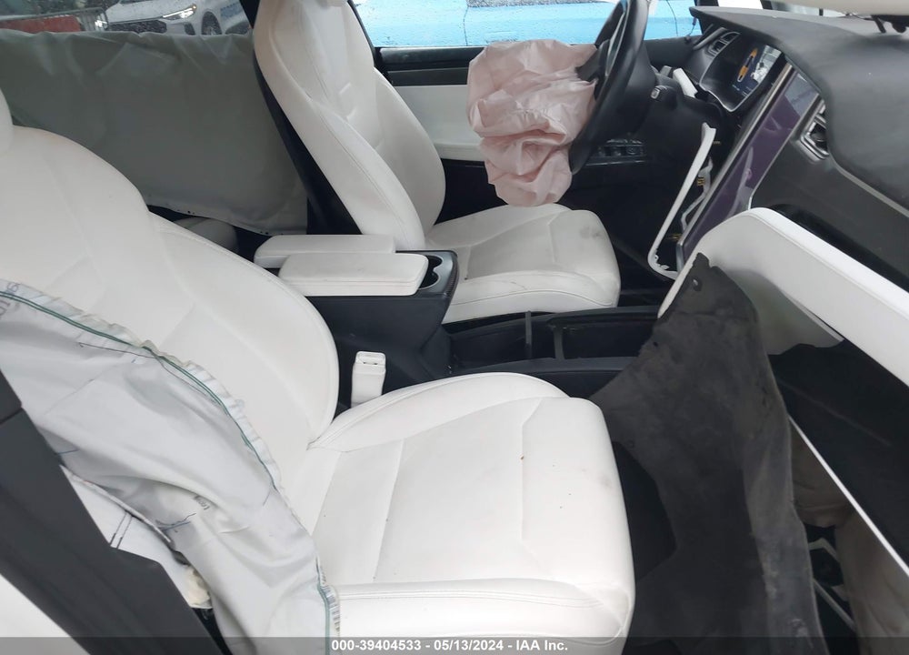 2017 TESLA MODEL X VIN: 5YJXCBE21HF039348