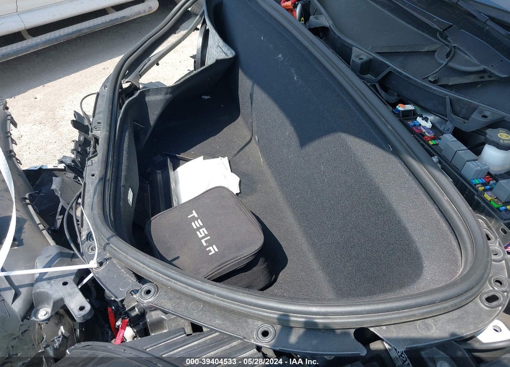 2017 TESLA MODEL X VIN: 5YJXCBE21HF039348