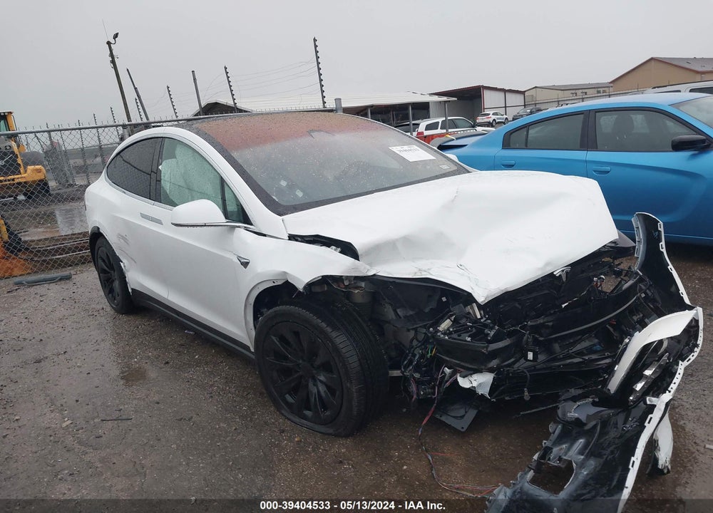 2017 TESLA MODEL X VIN: 5YJXCBE21HF039348