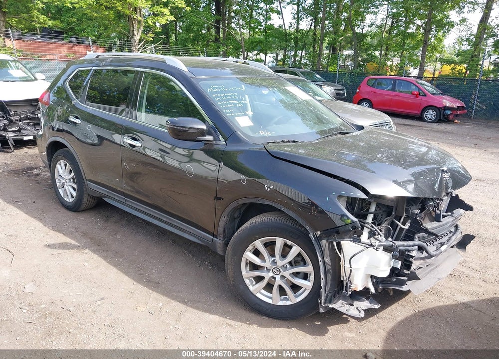 2018 NISSAN ROGUE SV VIN: KNMAT2MT6JP501012
