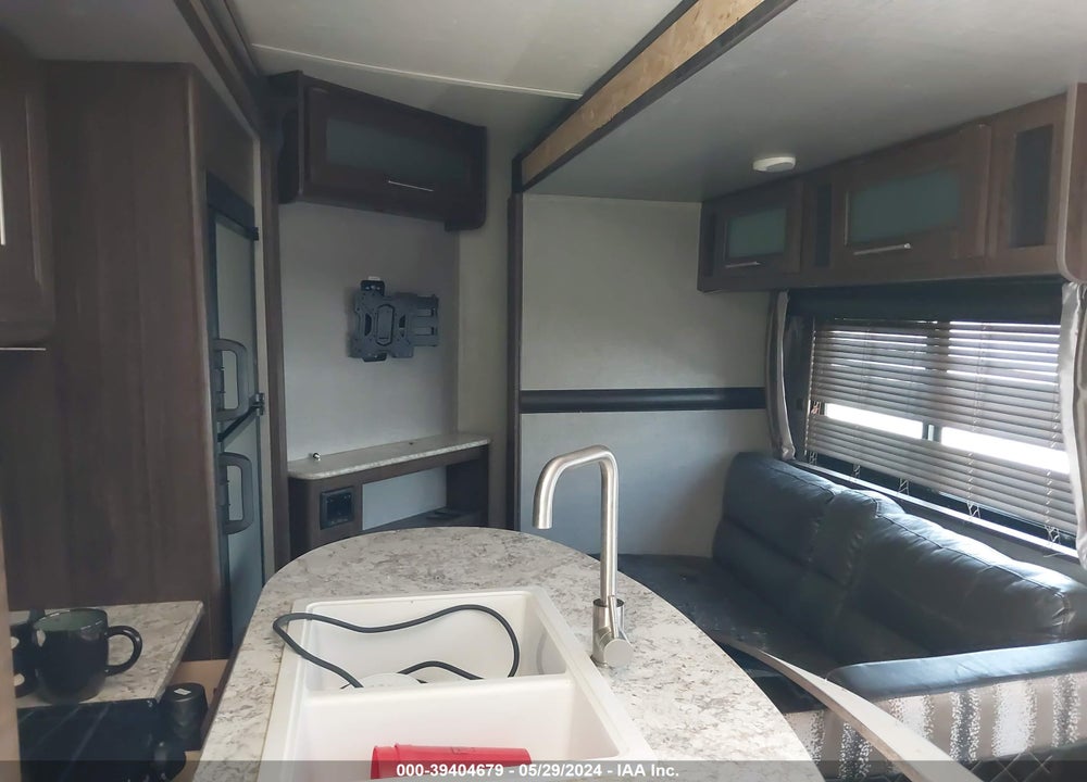 2019 CROSSROADS OTHER VIN: 4YDT3312XKS370897