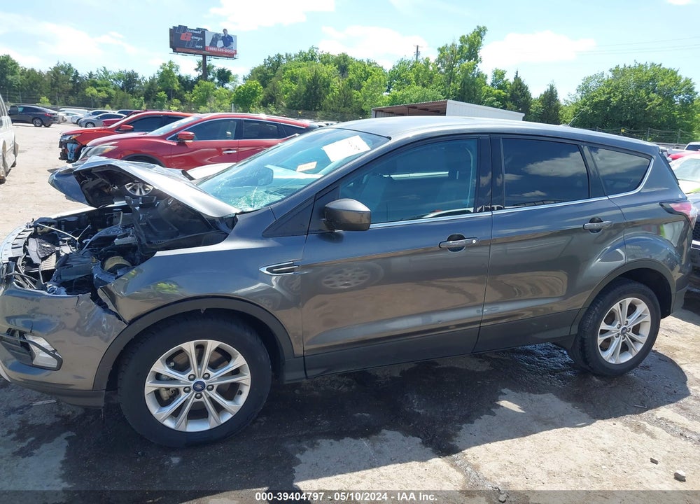 2017 FORD ESCAPE SE VIN: 1FMCU9GD0HUE49564