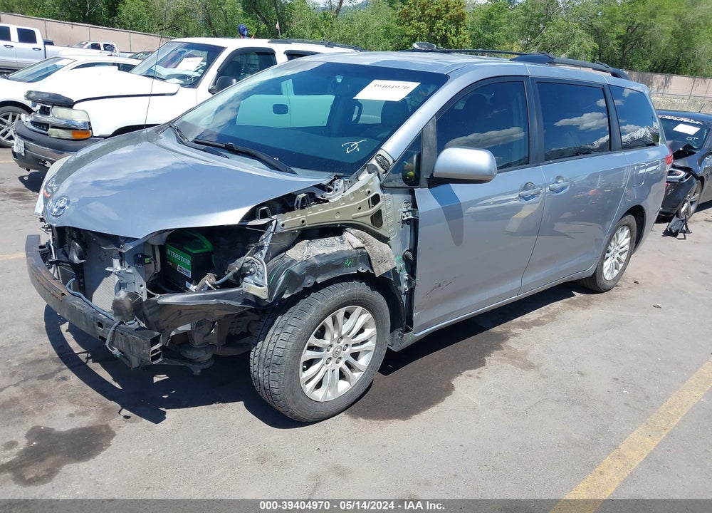 2013 TOYOTA SIENNA XLE V6 8 PASSENGER VIN: 5TDYK3DC2DS301696