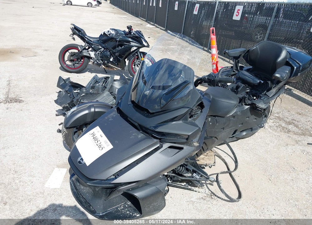 2022 CAN-AM SPYDER ROADSTER RT/RT LIMITED VIN: 2BXNBDD24NV003202