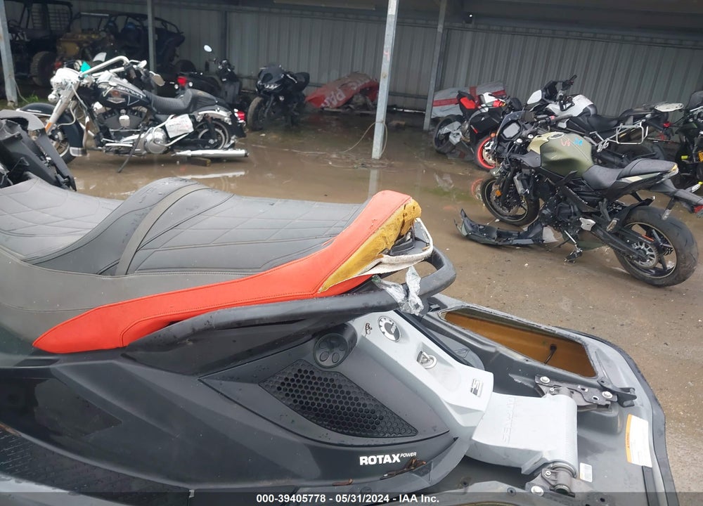 2014 SEADOO GTX 260 LTD VIN: YDV21763A414