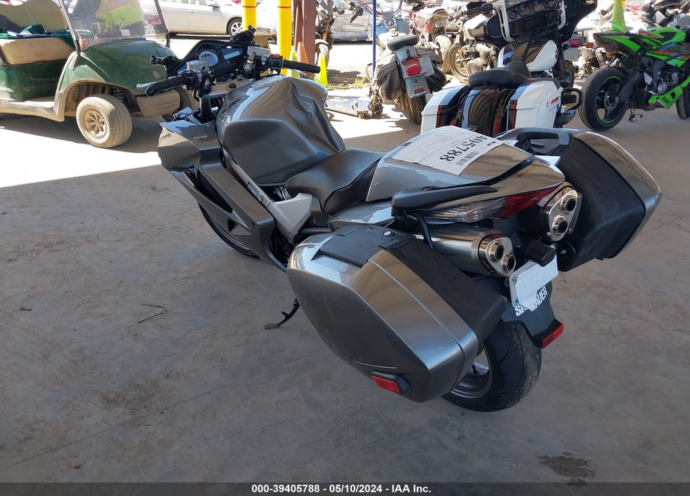 2008 HONDA VFR800 VIN: JH2RC46038M000079