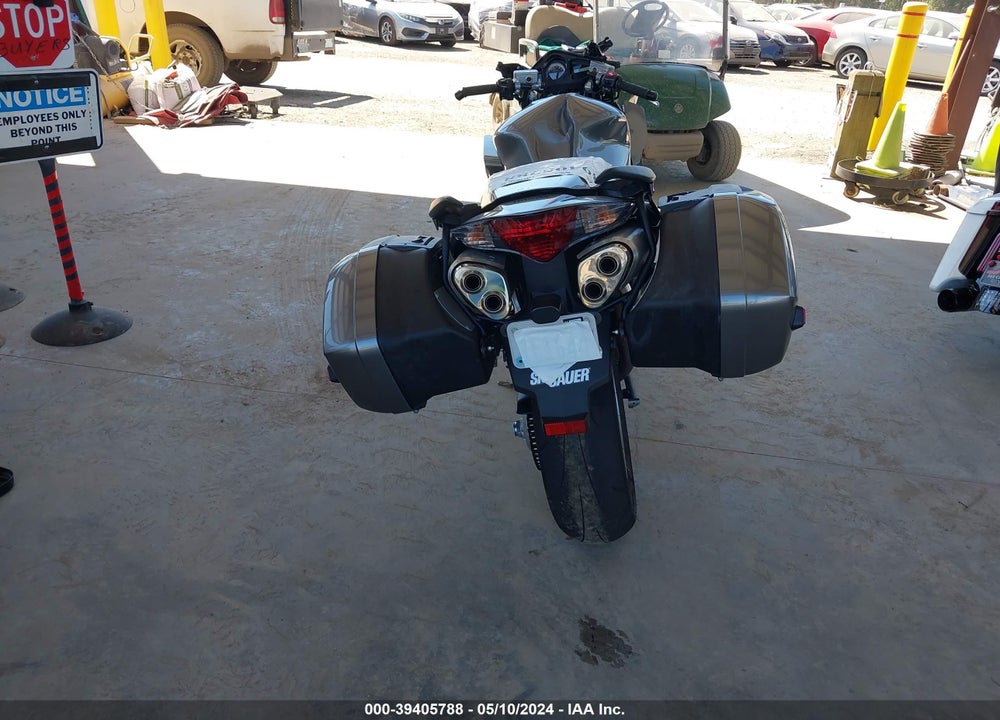 2008 HONDA VFR800 VIN: JH2RC46038M000079