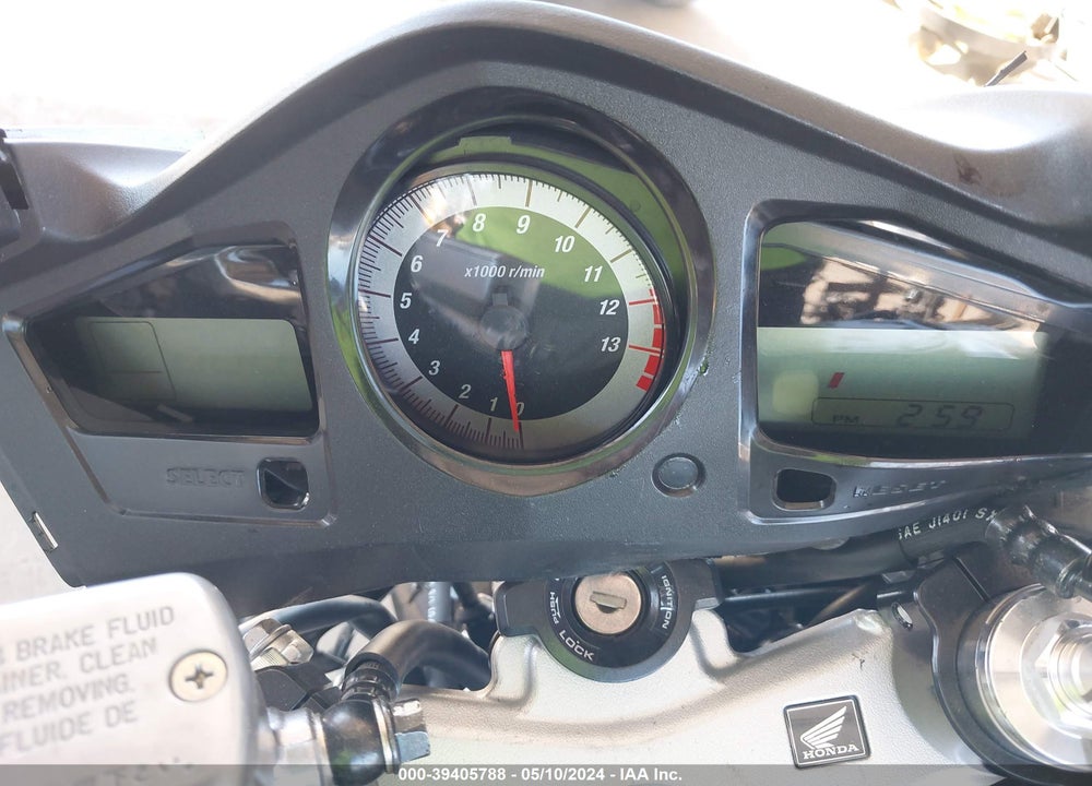 2008 HONDA VFR800 VIN: JH2RC46038M000079
