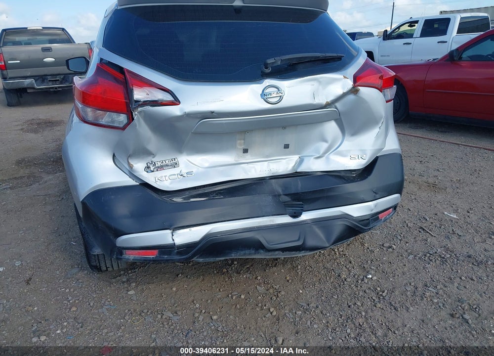2019 NISSAN KICKS SR VIN: 3N1CP5CU2KL536980