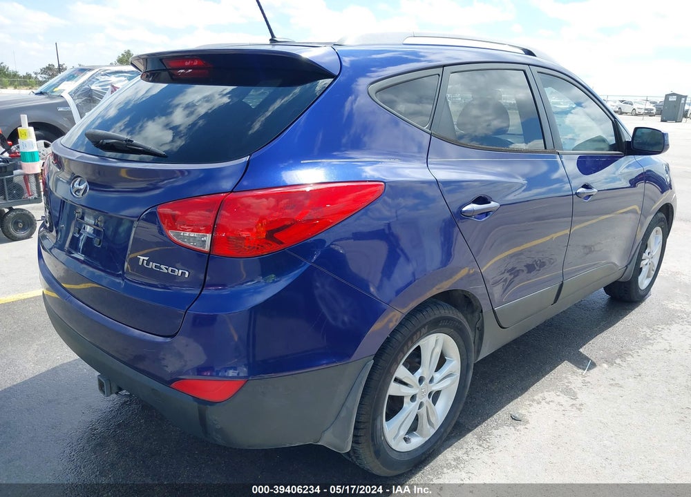 2011 HYUNDAI TUCSON GLS VIN: KM8JU3AC6BU300958