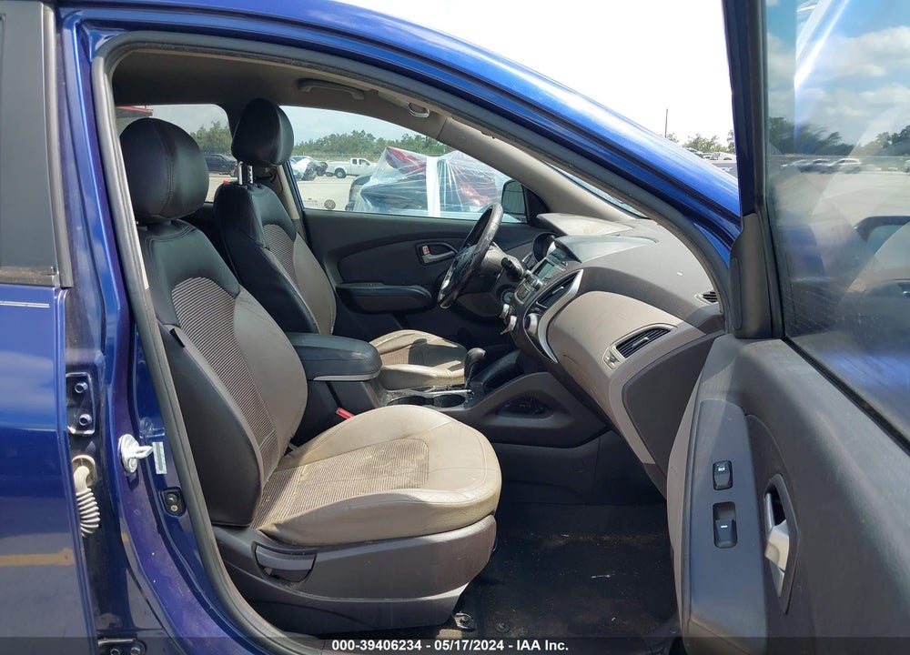 2011 HYUNDAI TUCSON GLS VIN: KM8JU3AC6BU300958