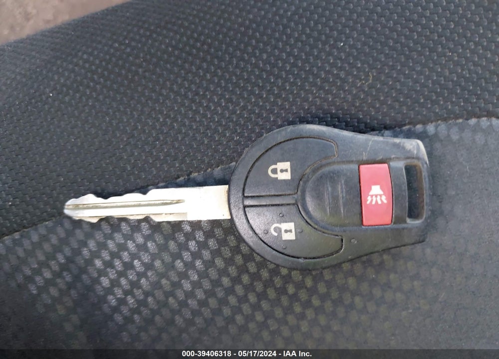 2013 NISSAN ROGUE S VIN: JN8AS5MV2DW626870