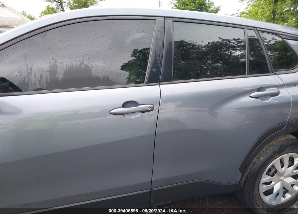 2022 TOYOTA COROLLA CROSS L VIN: 7MUAAAAG7NV012482
