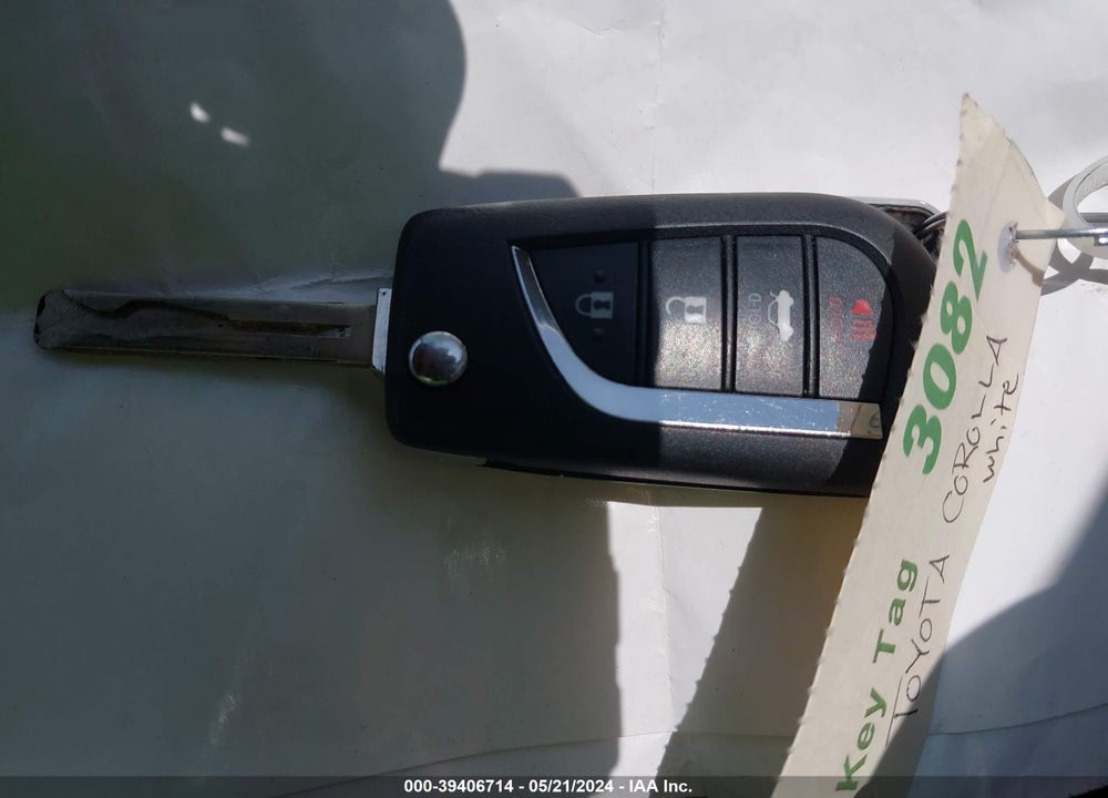 2021 TOYOTA COROLLA LE VIN: JTDEPMAE3MJ159906