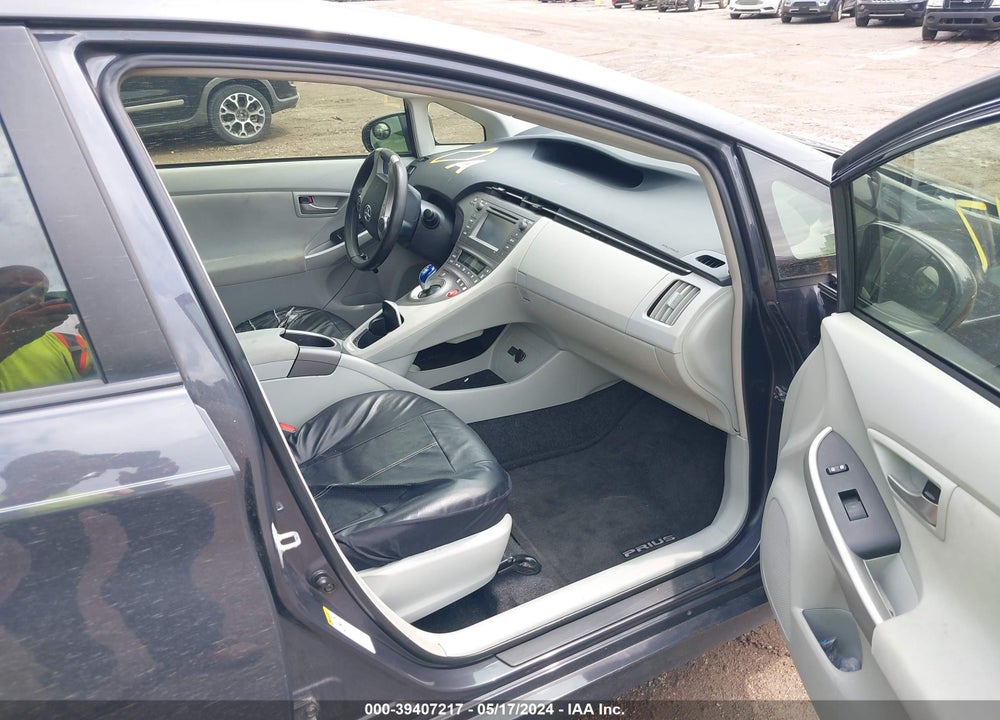2015 TOYOTA PRIUS TWO VIN: JTDKN3DU9F0396463
