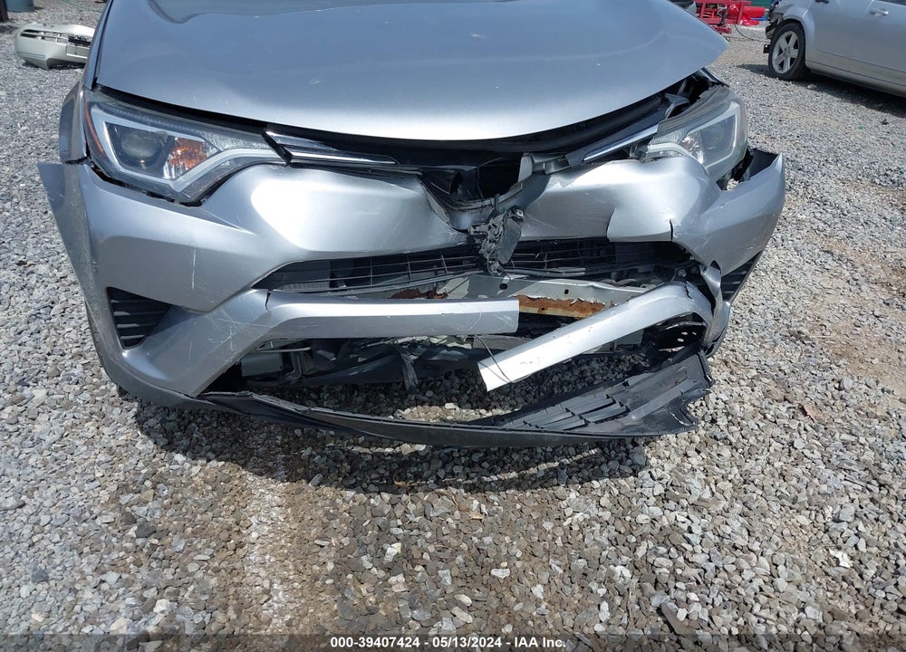 2018 TOYOTA RAV4 LE VIN: 2T3BFREVXJW737431
