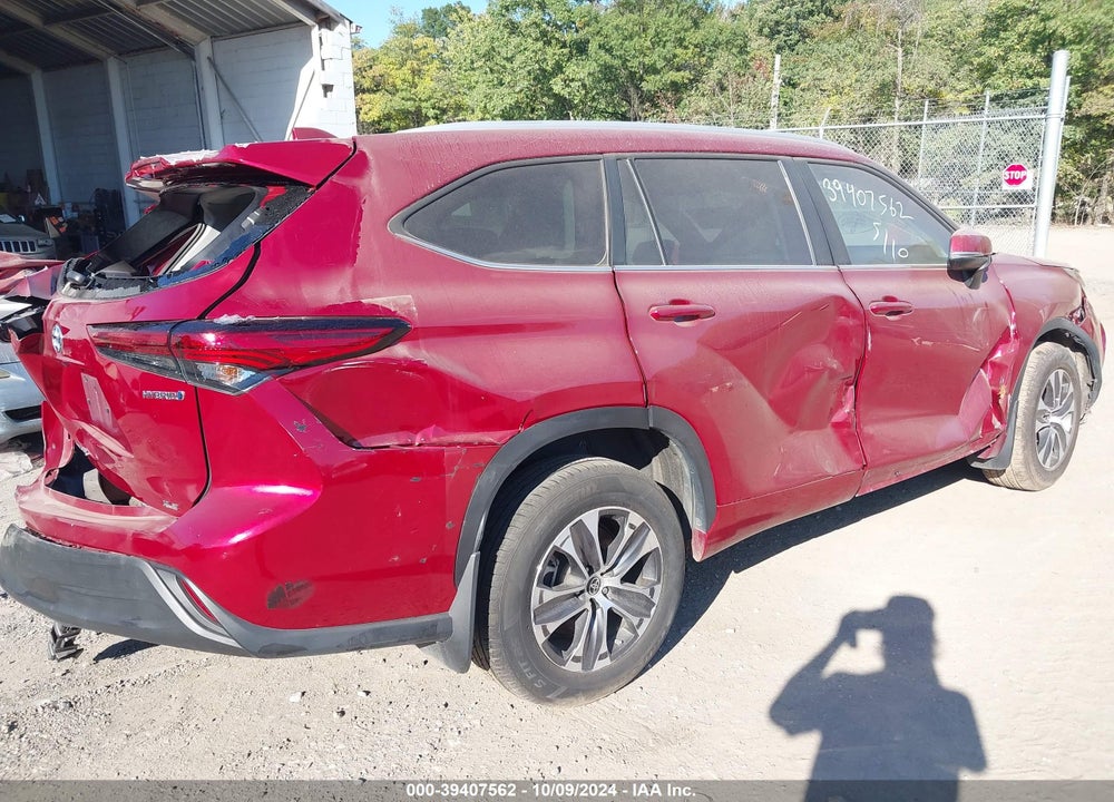 2023 TOYOTA HIGHLANDER HYBRID XLE VIN: 5TDKBRCH1PS583467