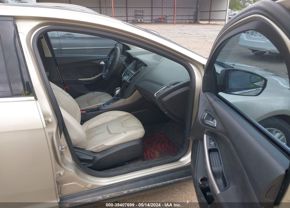 2018 FORD FOCUS TITANIUM VIN: 1FADP3J22JL271792