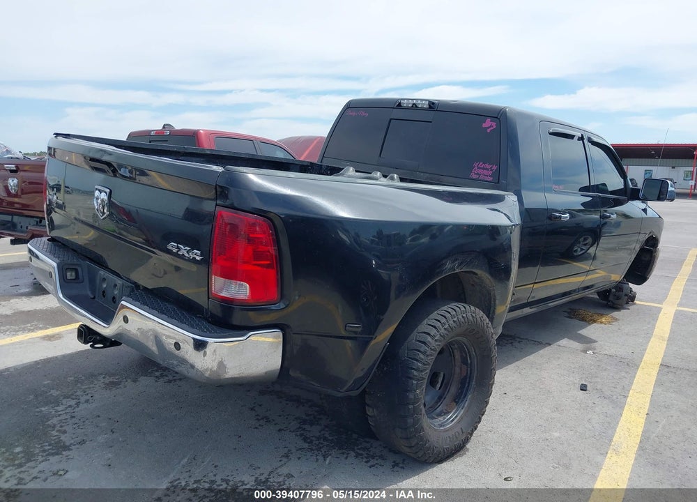 2017 RAM 3500 LONE STAR MEGA CAB 4X4 6'4 BOX VIN: 3C63RRLL1HG696881