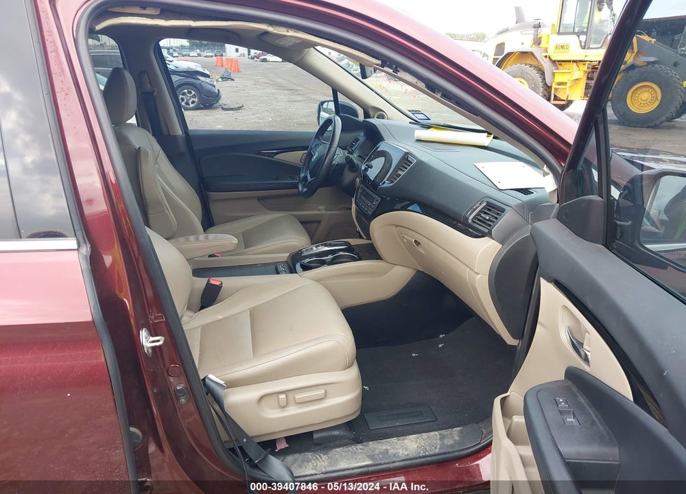 2019 HONDA PILOT TOURING VIN: 5FNYF6H95KB049822